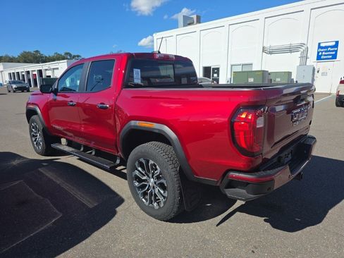 Used 2025 GMC Canyon Denali image 5