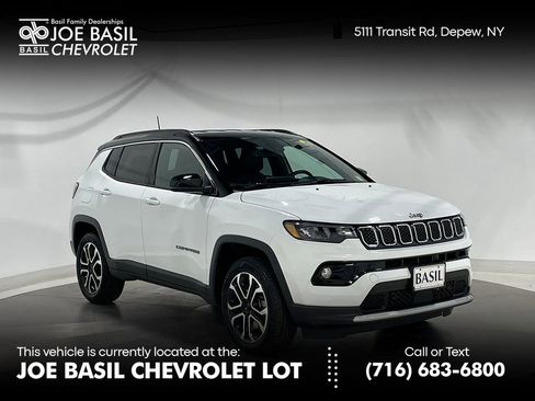 Used 2023 Jeep Compass Limited AWD/4WD image 1