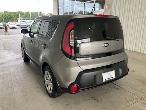 Used 2015 Kia Soul FWD image 16