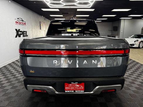 Used 2022 Rivian R1T Launch Edition image 12
