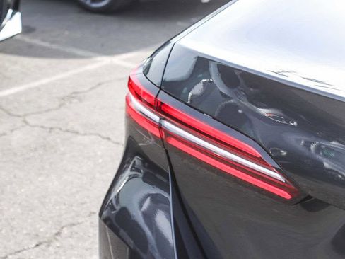 New 2026 BMW 530i w/ Convenience Package image 7