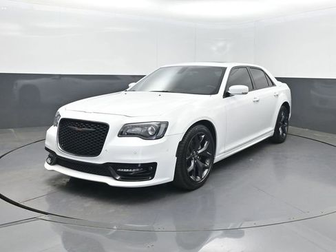 Used 2022 Chrysler 300 S RWD image 1