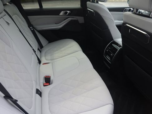 Used 2026 BMW X5 xDrive40i AWD/4WD image 14
