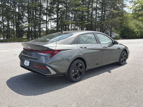 New 2026 Hyundai Elantra Sport FWD image 7