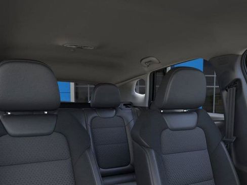 New 2026 Chevrolet Trax LT w/ Driver Confidence Package FWD image 24