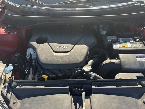 Used 2017 Hyundai Veloster FWD image 30