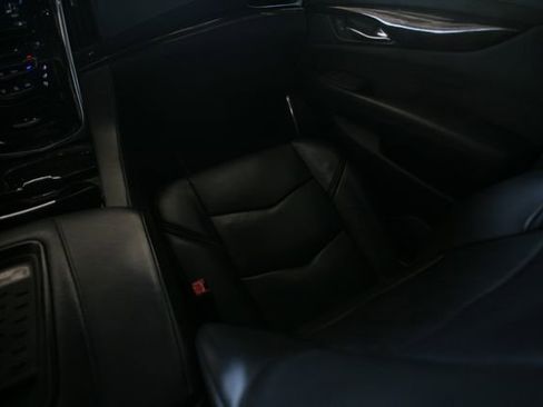 Used 2017 Cadillac Escalade Platinum image 30