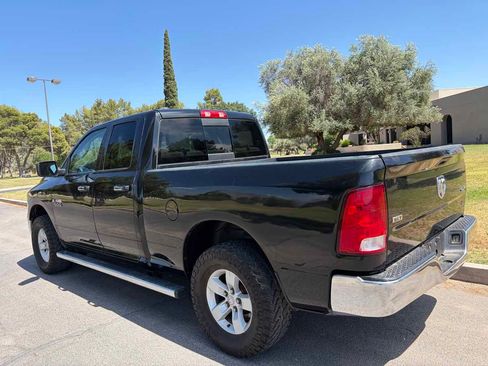 Used 2017 RAM 1500 Classic SLT AWD/4WD image 3
