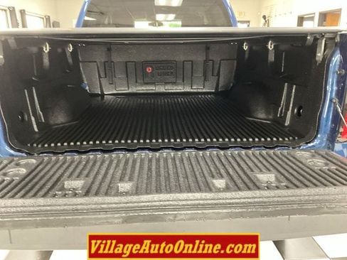 Used 2017 Chevrolet Silverado 1500 LT w/ All Star Edition AWD/4WD image 27