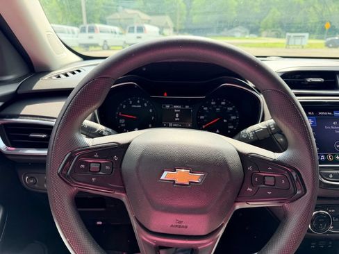 Used 2022 Chevrolet TrailBlazer LT w/ Convenience Package AWD/4WD image 22