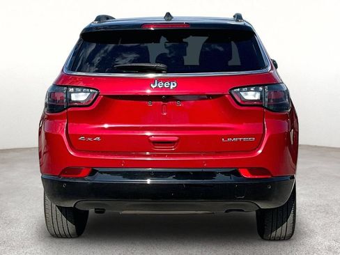 Used 2025 Jeep Compass Limited w/ Elite Group AWD/4WD image 5