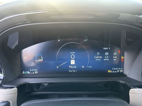 New 2026 Lincoln Corsair Premiere image 13