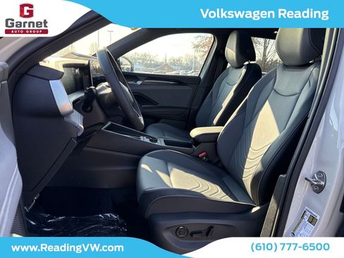 New 2026 Volkswagen Tiguan SE R-Line image 10