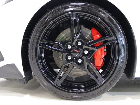 Used 2024 Chevrolet Corvette Stingray Premium Conv w/ Z51 Performance Package RWD image 79