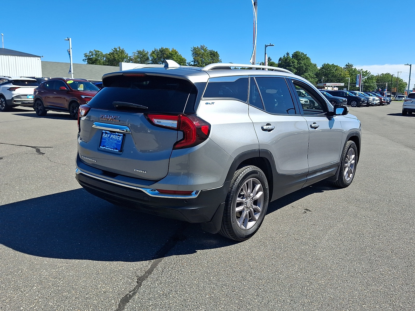 Certified 2023 GMC Terrain SLT w/ Tech Package AWD/4WD image 6