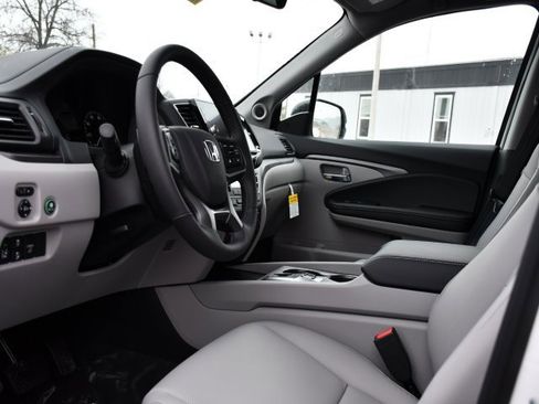 New 2026 Honda Ridgeline RTL image 13