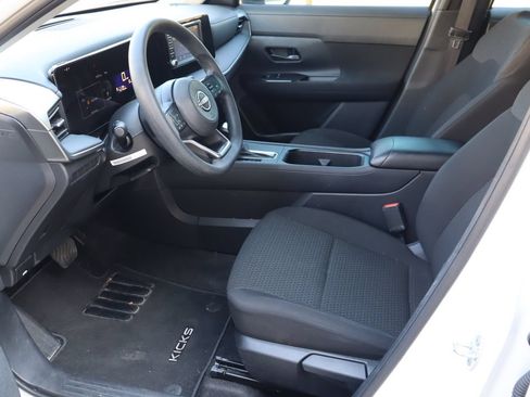 Used 2025 Nissan Kicks S AWD/4WD image 14