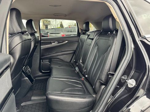 Used 2023 Lincoln Nautilus AWD w/ Premium Package image 29