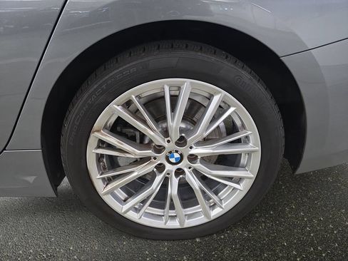 Certified 2024 BMW 330i Sedan w/ Convenience Package RWD image 28