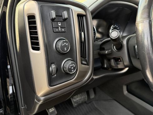 Used 2019 GMC Sierra 3500 Denali w/ Suspension Package, Off-Road AWD/4WD image 8