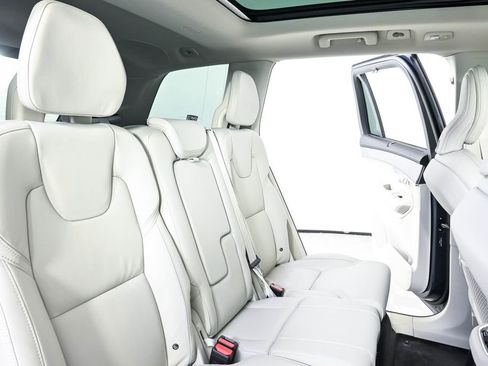 Used 2026 Volvo XC90 T8 Ultra w/ Protection Package Premier AWD/4WD image 24