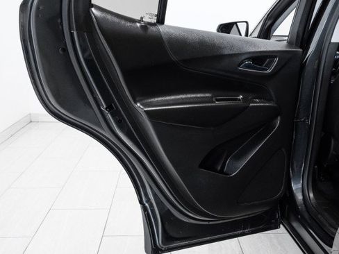 Used 2020 Chevrolet Equinox LT image 40