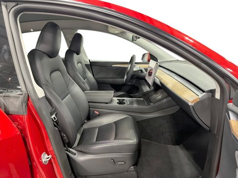 Certified 2023 Tesla Model Y AWD image 13