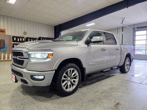 Used 2021 RAM 1500 Laramie AWD/4WD image 3