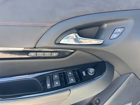 Used 2017 Chevrolet SS RWD image 19