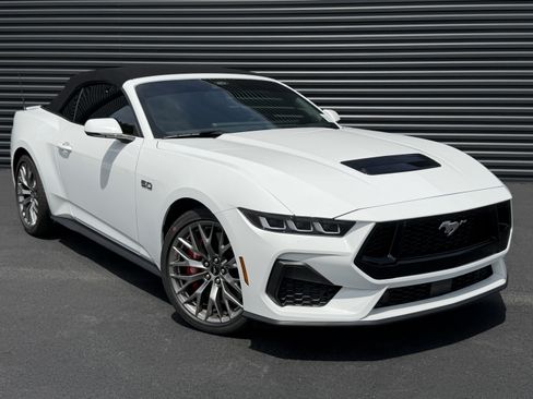 Used 2024 Ford Mustang GT Premium RWD image 9