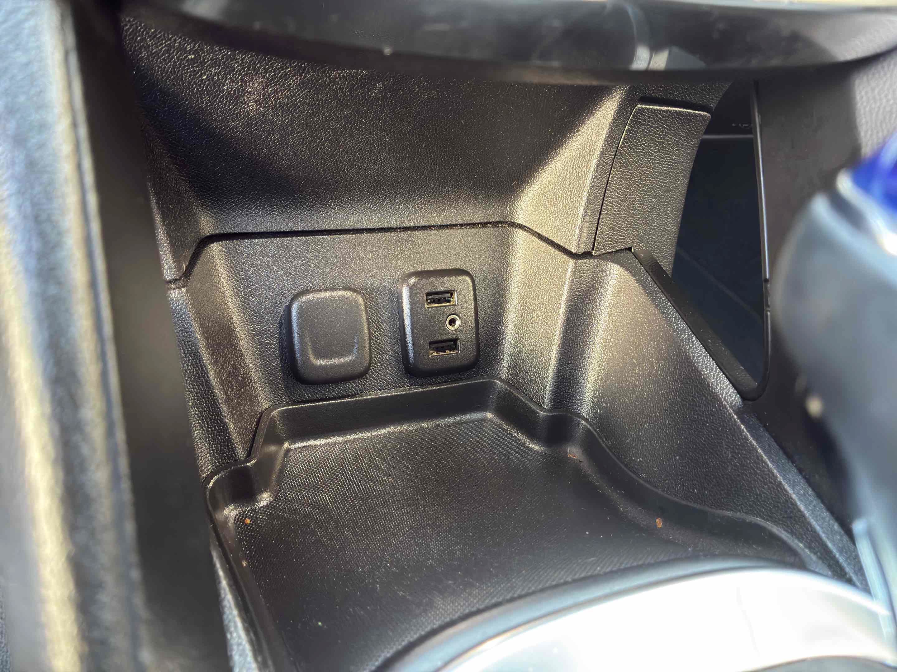 Used 2018 Chevrolet Volt Premier FWD image 35