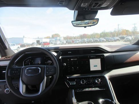 New 2026 GMC Sierra 2500 Denali image 17