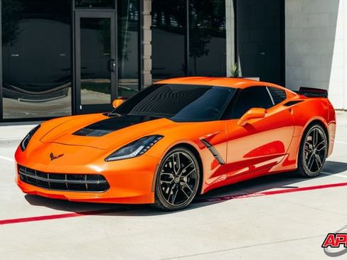 Used 2019 Chevrolet Corvette Stingray Coupe w/ Carbon Flash Badge Package RWD image 35