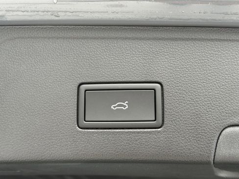 New 2026 Volkswagen Atlas Cross Sport SE image 11