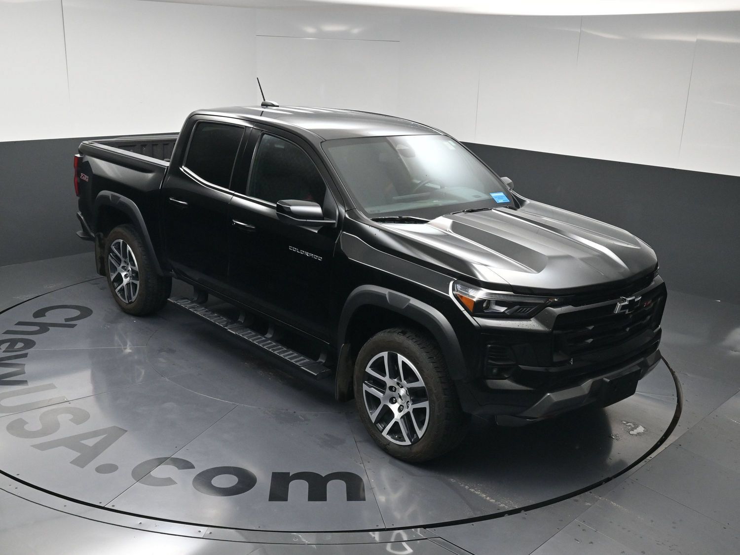 Used 2024 Chevrolet Colorado Z71 w/ Z71 Convenience Package 2 AWD/4WD image 23