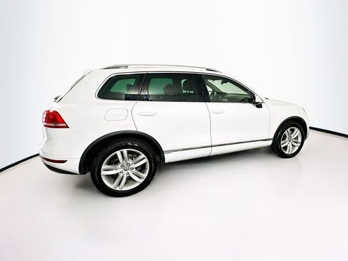 Used 2012 Volkswagen Touareg VR6 AWD/4WD image 10