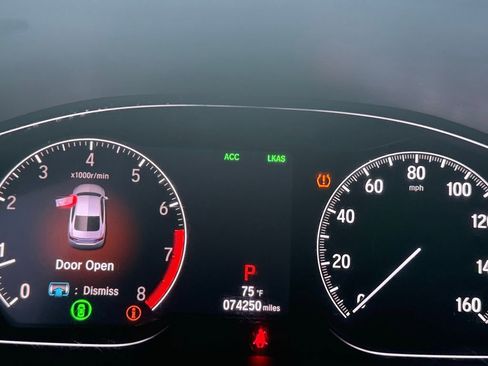 Used 2019 Honda Accord Sport image 16