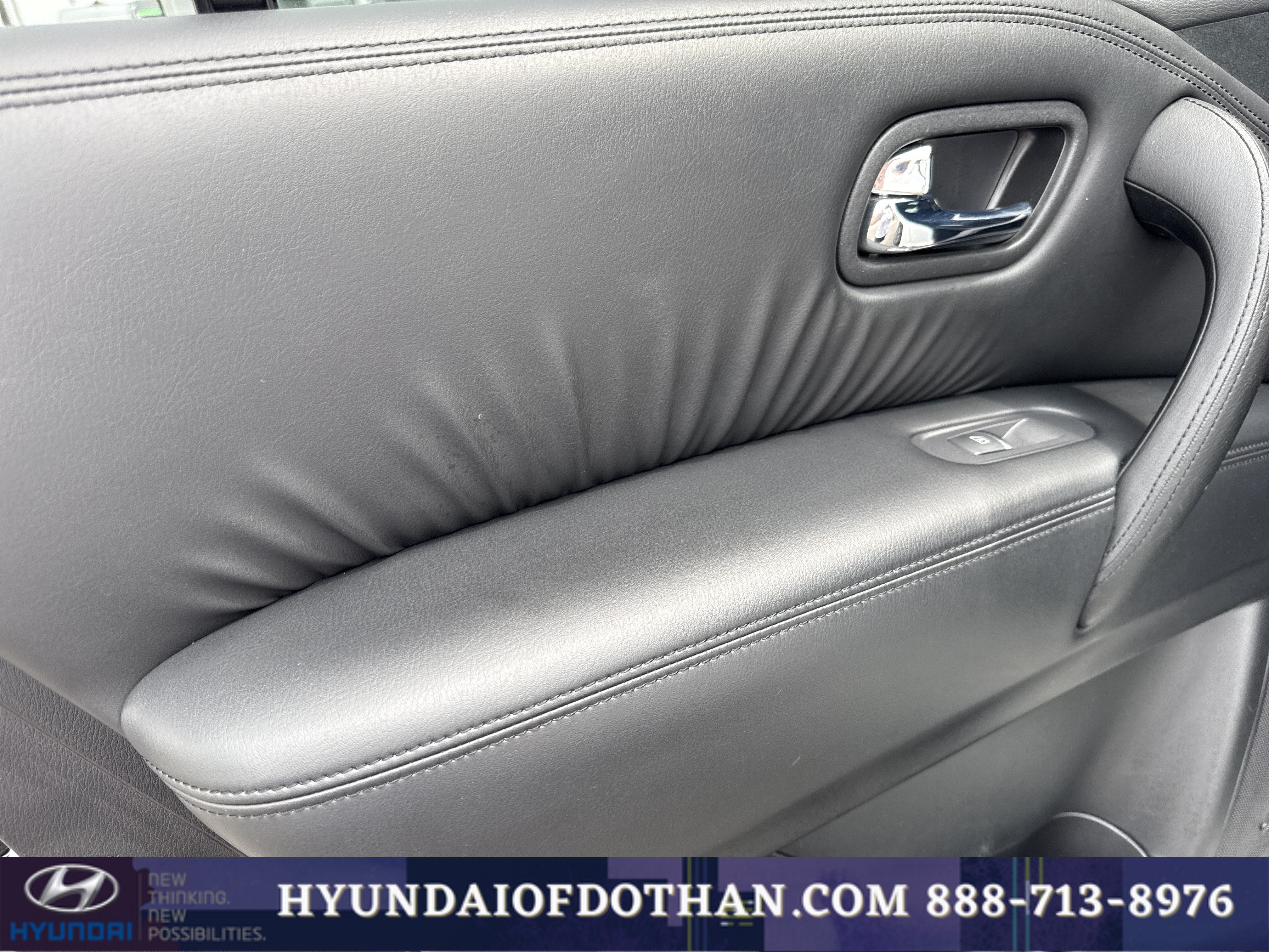 Used 2023 Nissan Armada SL w/ Midnight Edition Package RWD image 11