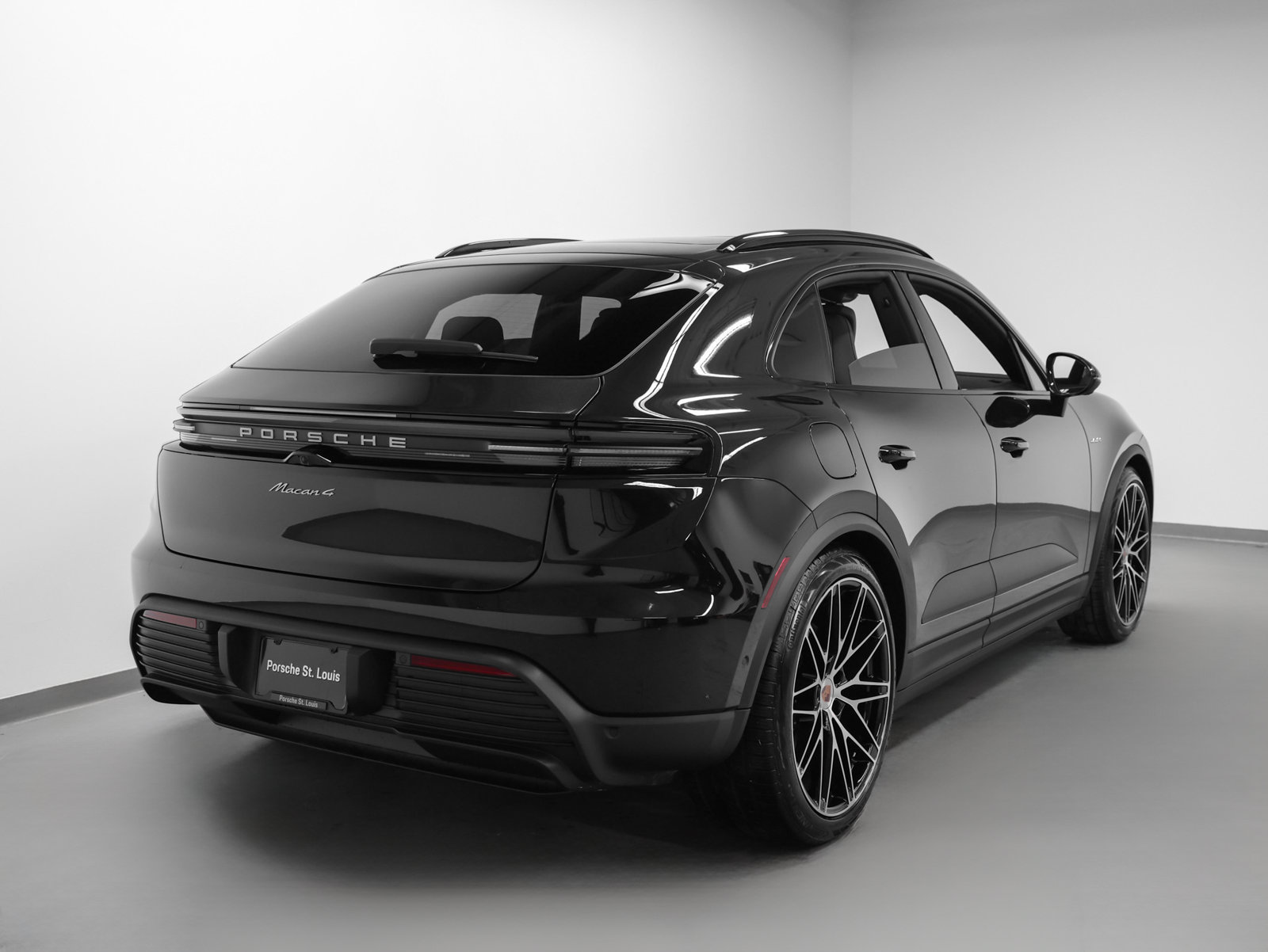 Certified 2026 Porsche Macan 4 Electric AWD/4WD image 12