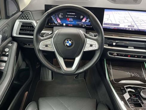 Used 2025 BMW X7 xDrive40i w/ Premium Package AWD/4WD image 23