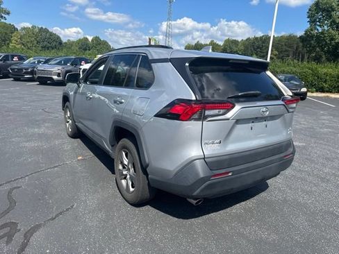 Used 2024 Toyota RAV4 XLE AWD/4WD image 7