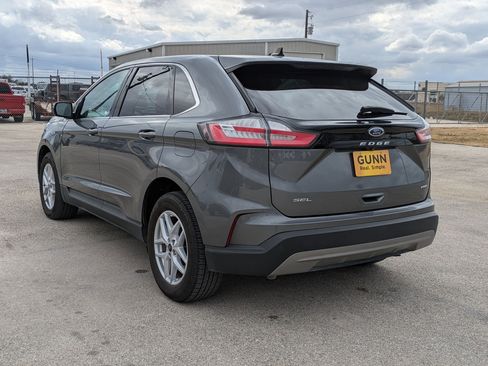 Used 2024 Ford Edge SEL image 5