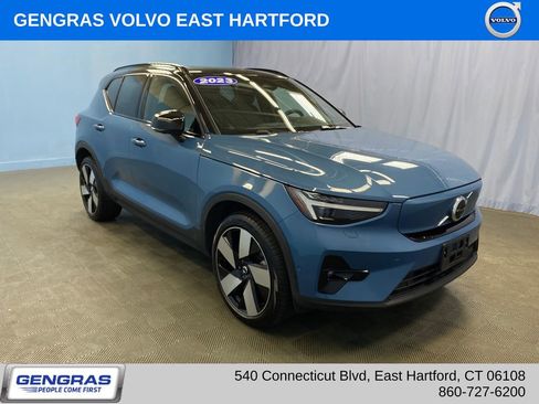 Certified 2023 Volvo XC40 Recharge Ultimate image 1
