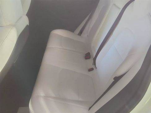 Used 2021 Tesla Model 3 Standard Range Plus RWD image 8
