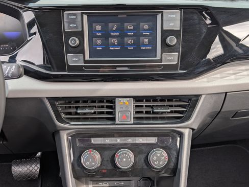 Used 2023 Volkswagen Taos S image 25