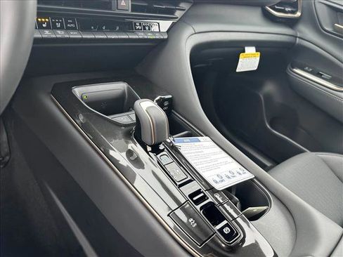 New 2025 Toyota Crown Signia image 14