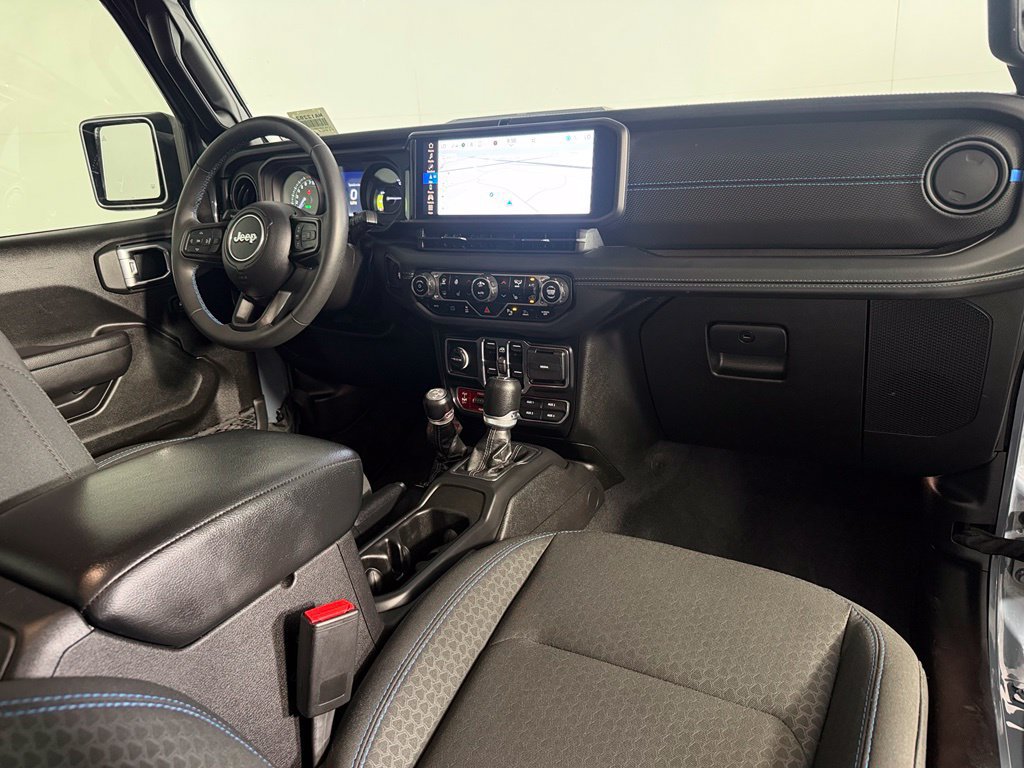 Used 2024 Jeep Wrangler Unlimited Rubicon 4xe w/ Capability Package AWD/4WD image 16