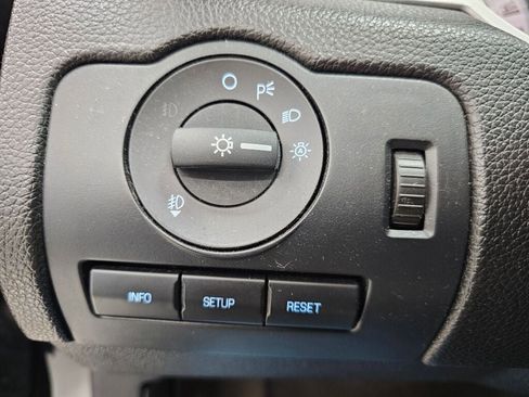 Used 2012 Ford Mustang GT Premium RWD image 31