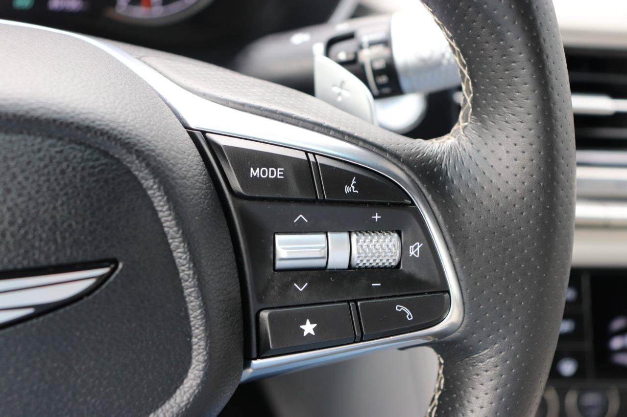 Used 2025 Genesis G70 2.5T AWD/4WD image 30