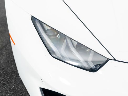 Used 2018 Lamborghini Huracan LP 580-2 image 25